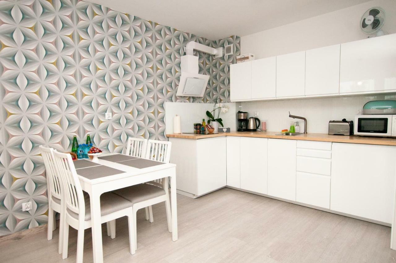 Apartament 28